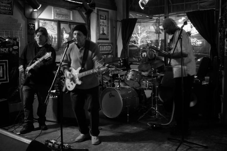 Gallery photo 3 of Rockside