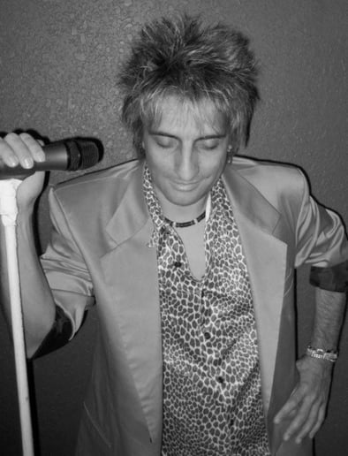 Gallery photo 6 of Rod Stewart Tribute Artist Vic Vaga