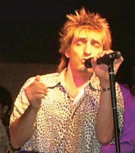 Gallery photo 7 of Rod Stewart Tribute Artist Vic Vaga