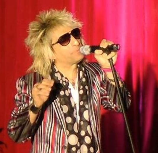 Gallery photo 9 of Rod Stewart Tribute Artist Vic Vaga