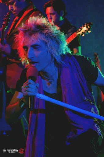 Gallery photo 10 of Rod Stewart Tribute Artist Vic Vaga