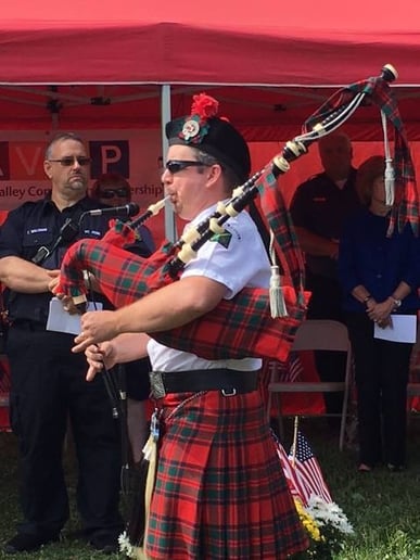 Gallery photo 4 of Roderick Nevin, Bagpiper