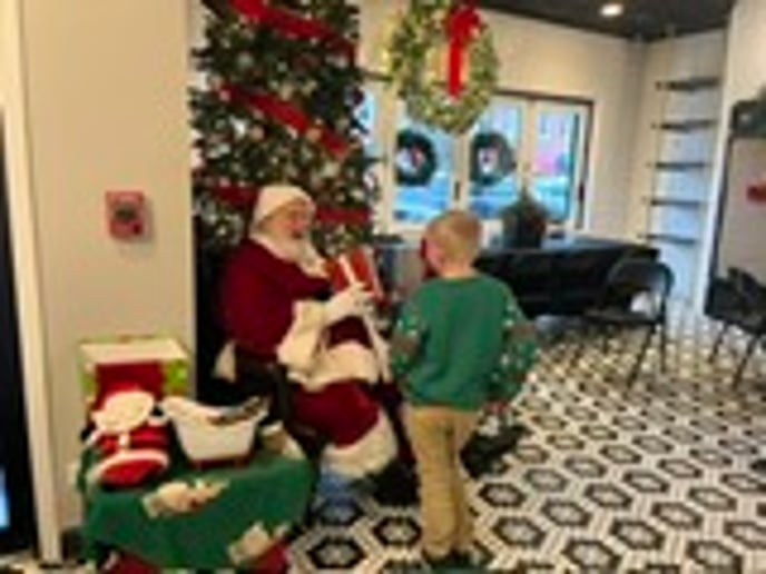 Gallery photo 16 of Roger Ray, Santa Claus