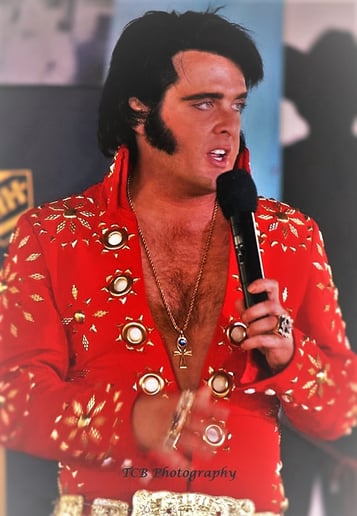 Gallery photo 4 of Roger's Tribute to Elvis Presley