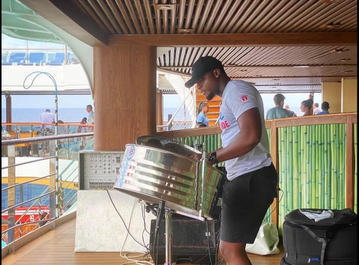 Gallery photo 5 of Romaine’s Music