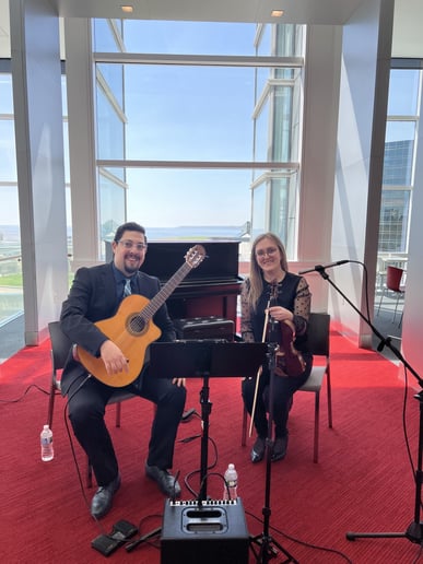 Gallery photo 4 of RoMyk Duo - Guitar and Violin