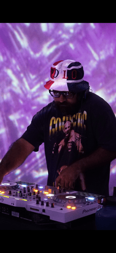 Gallery photo 11 of Ronnie G Ent