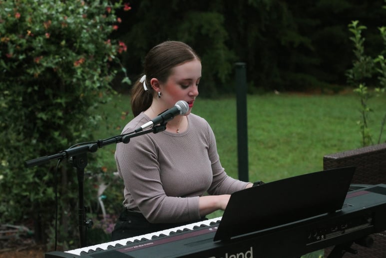 Gallery photo 3 of RW Music