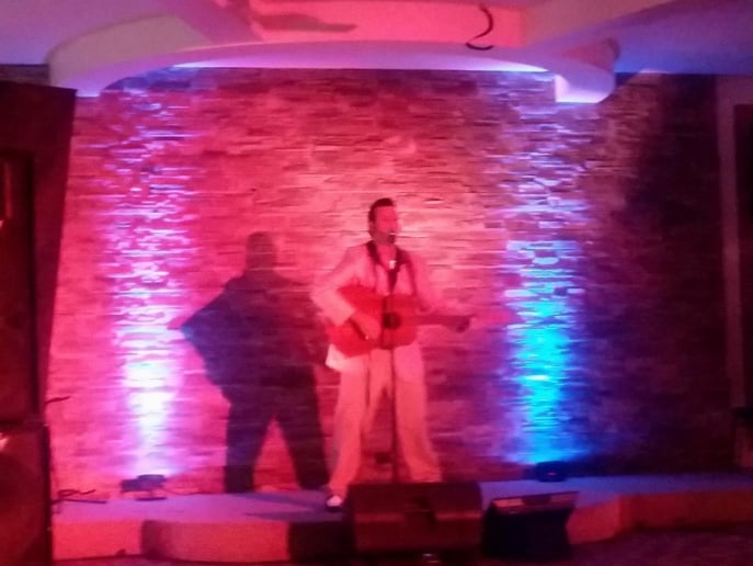 Gallery photo 9 of Rory Moore The "Elvis" Experience