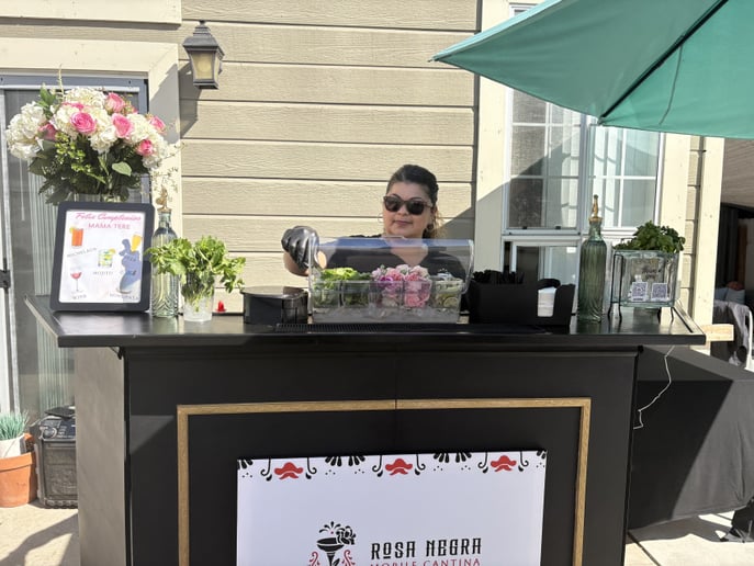 Gallery photo 8 of Rosa Negra Mobile Cantina