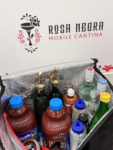 Gallery photo 10 of Rosa Negra Mobile Cantina