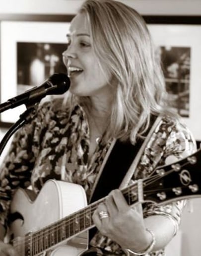 Gallery photo 2 of Rosann Winn
