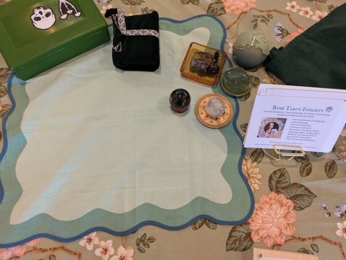 Gallery photo 1 of Rose Tarot Insights