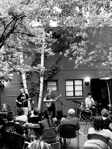 Gallery photo 4 of Rosewood Music-Premium Event Music