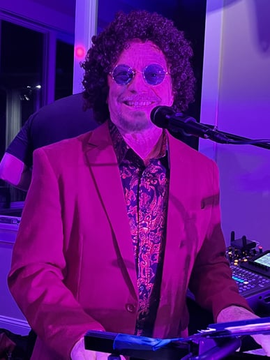 Gallery photo 9 of The Ross Band