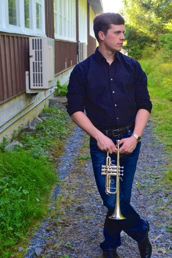 Gallery photo 1 of Ross Venneberg