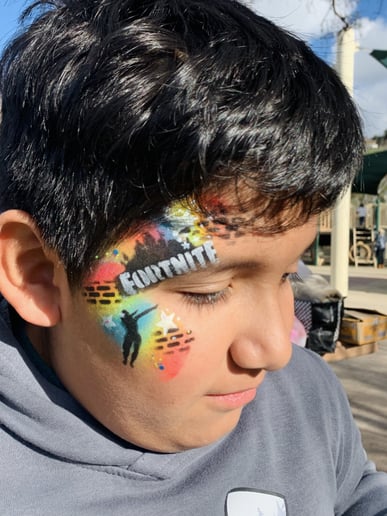 Gallery photo 1 of Rosy facepaints