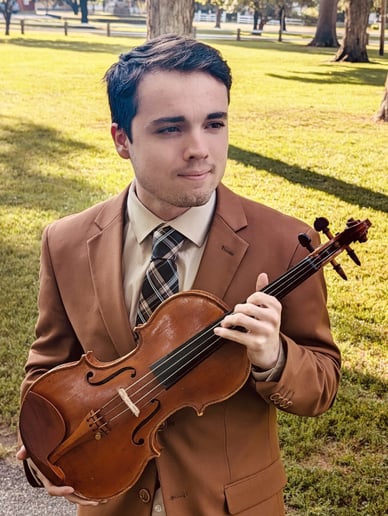 Gallery photo 3 of Rowan Gemma, Violinist and Composer