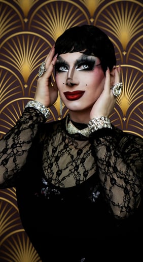 Gallery photo 1 of Roxanne Rohls