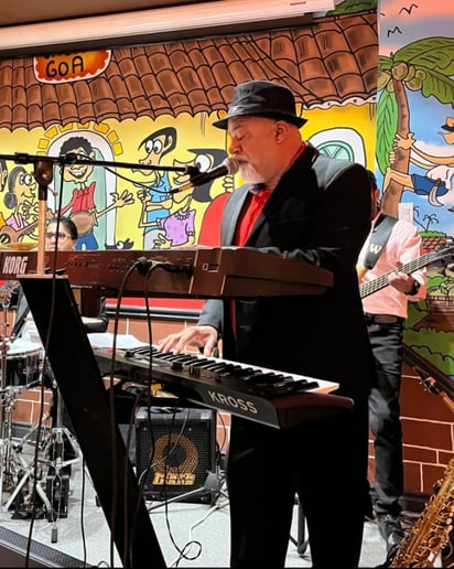 Gallery photo 7 of Royal Midnight Groove