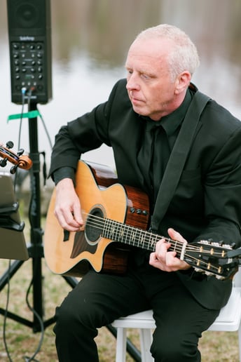 Gallery photo 4 of Royal Strings Violin/Guitar Duo