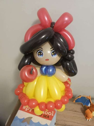 Gallery photo 8 of Royeel Balloon Twisting & Face Painting