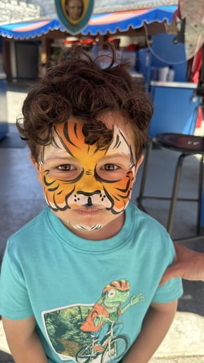 Gallery photo 5 of Happy Hues Face Paint