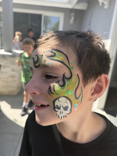 Gallery photo 5 of Happy Hues Face Paint