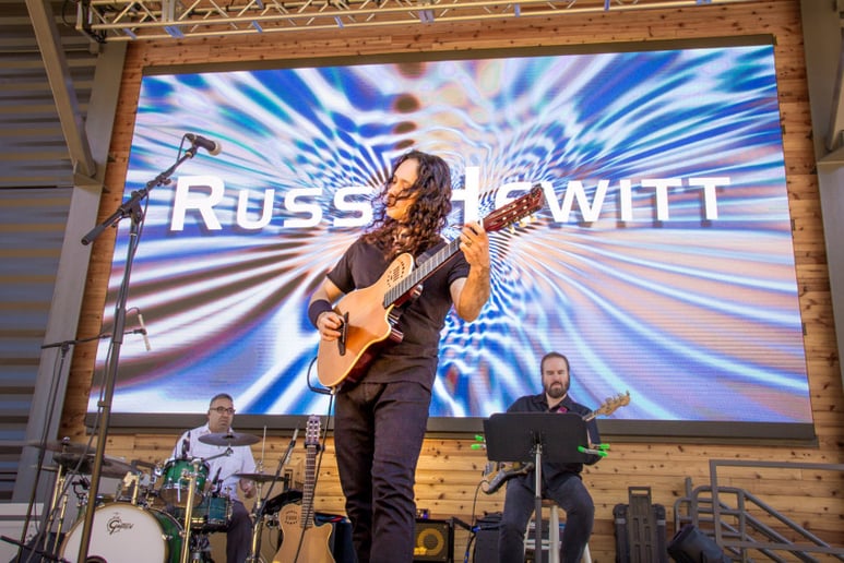 Gallery photo 4 of Russ Hewitt