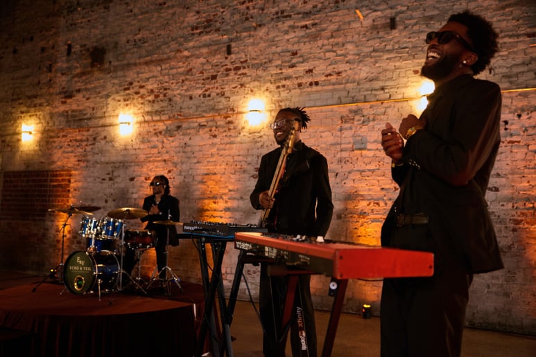 Gallery photo 9 of Tampa Wedding Singer
