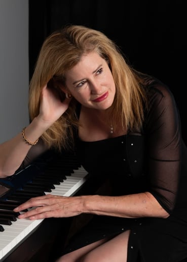 Gallery photo 3 of Ruthy Stenger