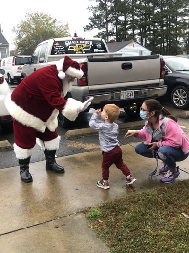 Gallery photo 2 of Santa Hank