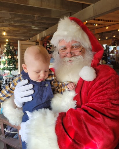 Gallery photo 7 of Santa Hank