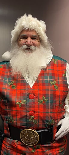 Gallery photo 8 of Santa Hank