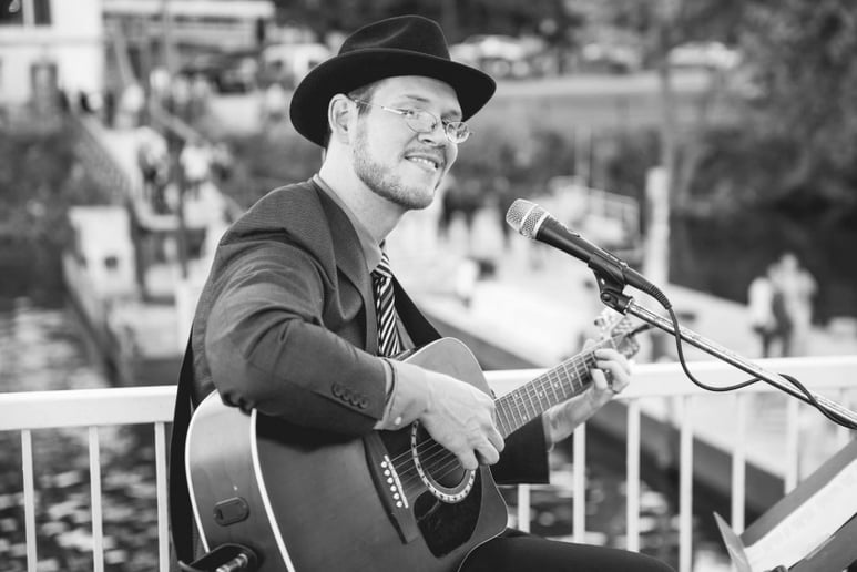 Gallery photo 3 of Ry Edwards - Indie Pop, Rock, and Folk