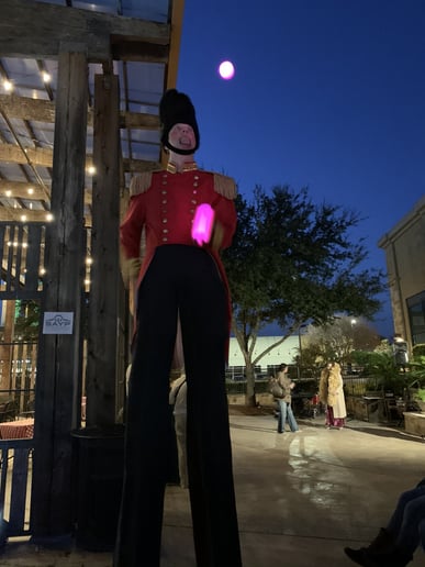 Gallery photo 5 of skyhighjuggler