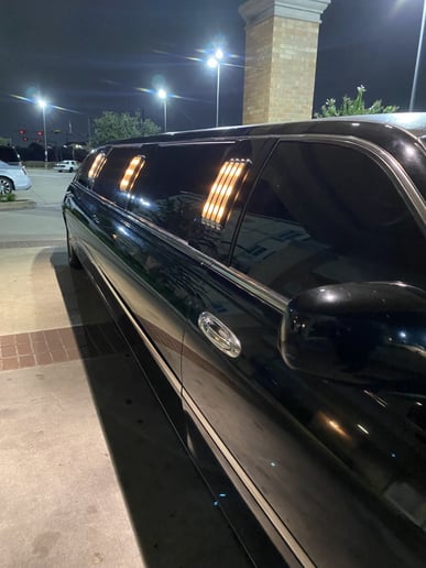 Gallery photo 6 of S & T Limousines