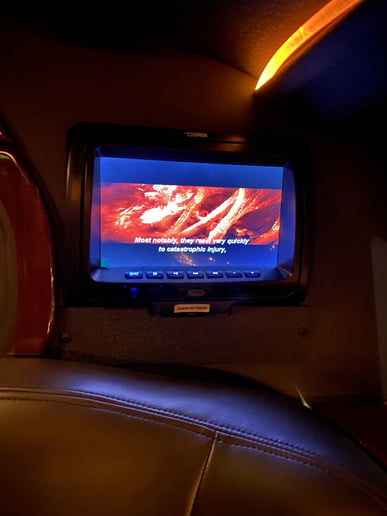 Gallery photo 7 of S & T Limousines