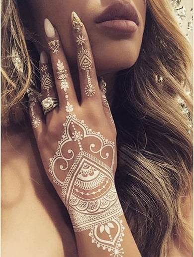 Gallery photo 8 of Sabrina's Henna