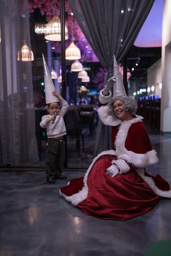 Gallery photo 4 of Sacramento Santa, Mrs. Claus & Elves