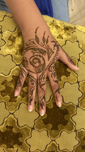 Gallery photo 4 of Sacred Mud Henna