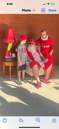 Gallery photo 2 of Saint Louis Mrs. Claus