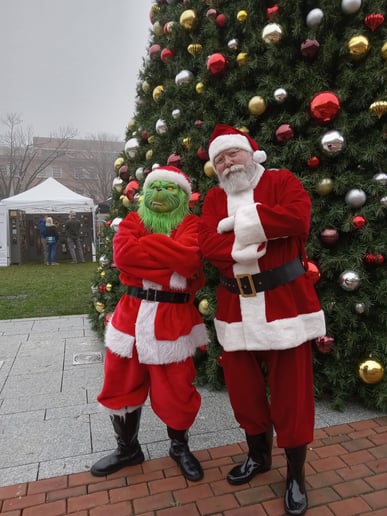 Gallery photo 9 of Santa MikeEllis
