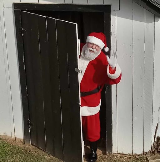 Gallery photo 8 of Santa MikeEllis