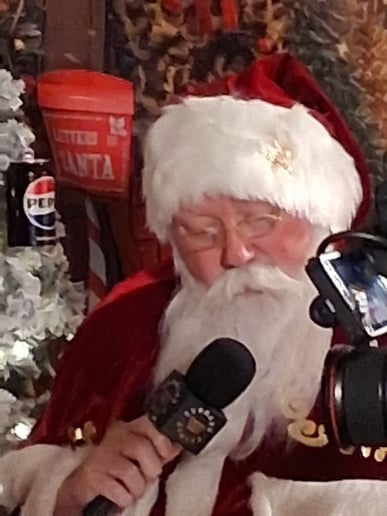 Gallery photo 2 of Santa MikeEllis