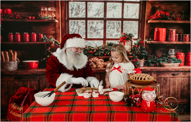 Gallery photo 3 of Saint Nick and Mrs. Claus
