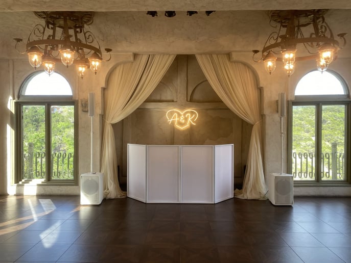 Gallery photo 10 of Saint Spicer