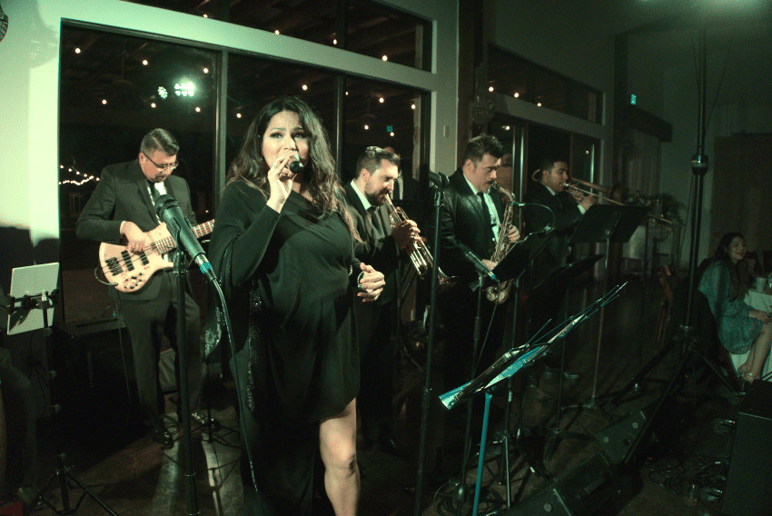 Gallery photo 6 of Sal de Mambo