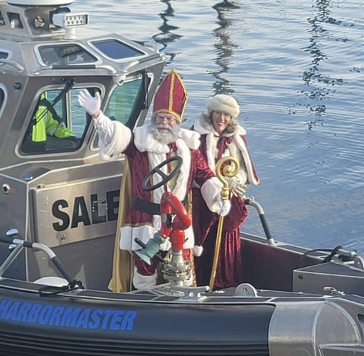 Gallery photo 1 of Salem Santa Services