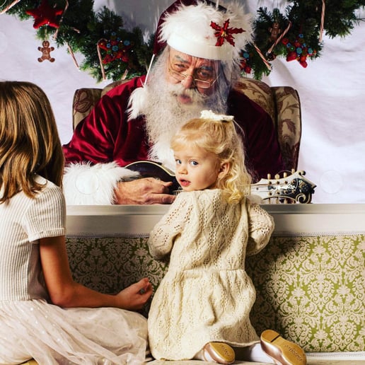Gallery photo 14 of Singing Santa and Mrs Claus
